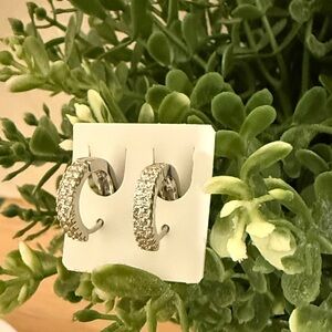 Elegant White gold plated Mini Silver classic occasions Women’s Hoop Earrings